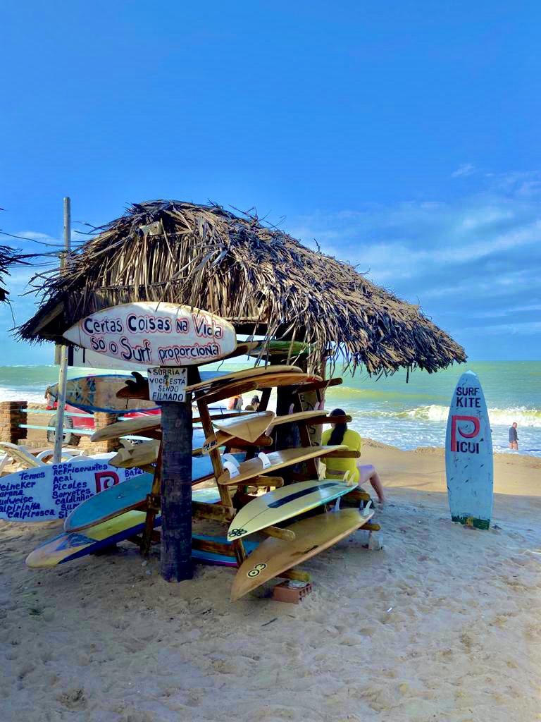escola de surf maracaípe